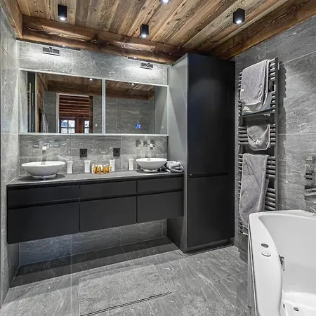 Nice Chalet In *